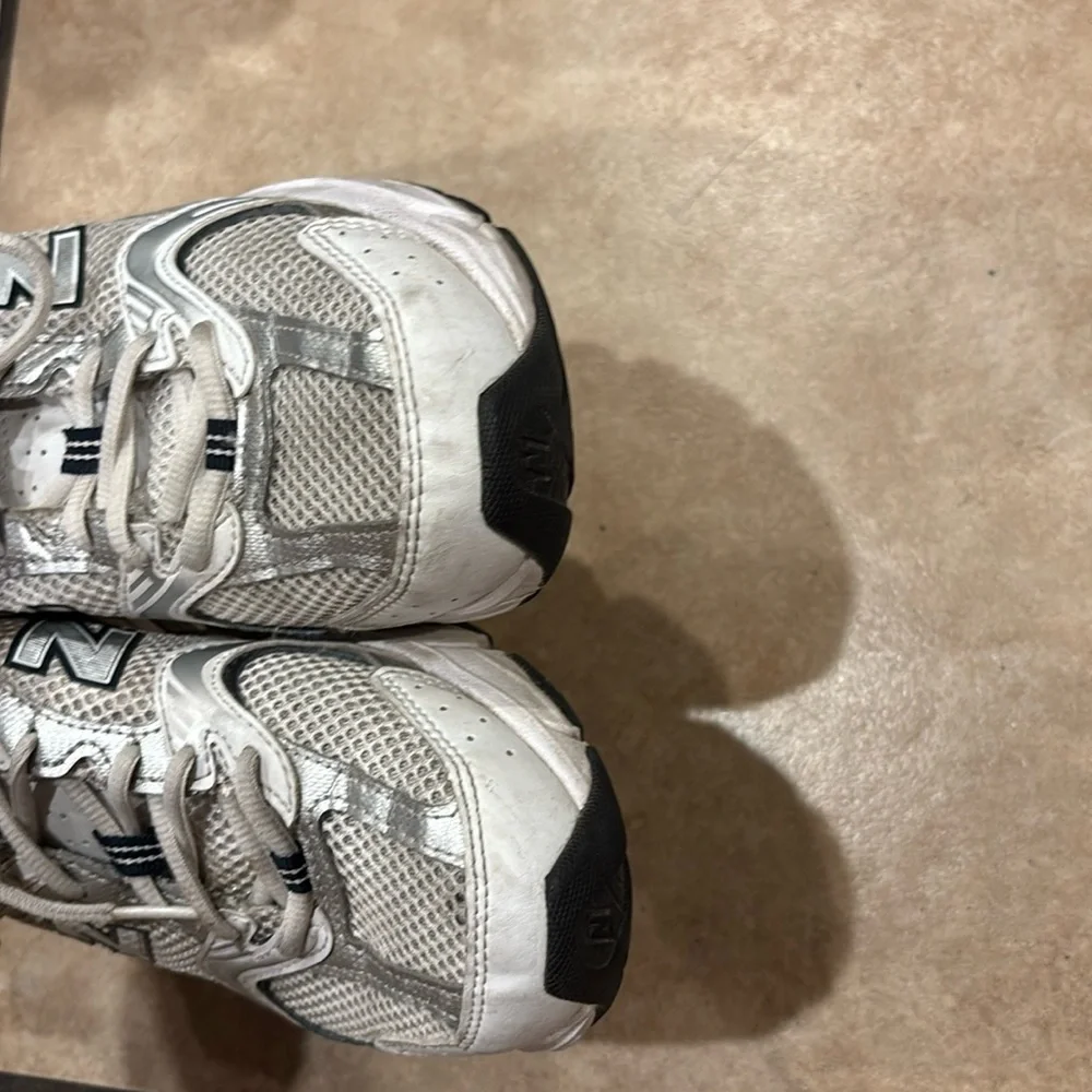 New Balance 530 Navy and Silver Retro Runner Casual Lifestyle Sneaker - Picture 7 of 8